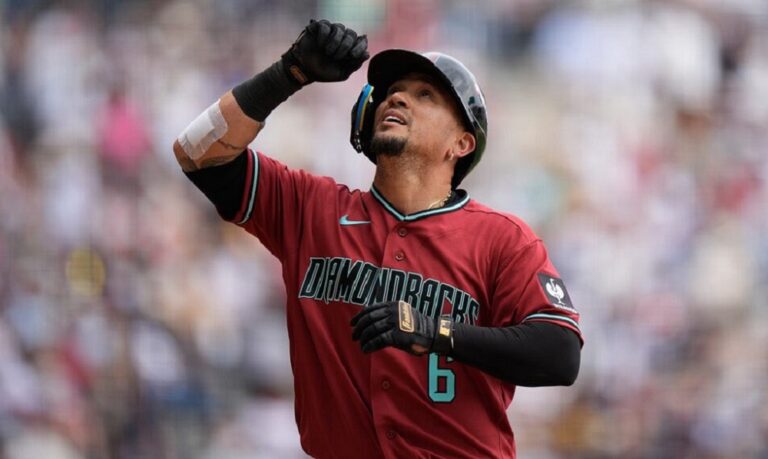Ildemaro Vargas sigue como líder bate absoluto de la MLB