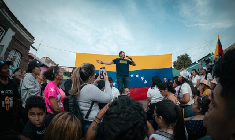 Lester Toledo regresa a Maracaibo y se compromete a “servir al Zulia”