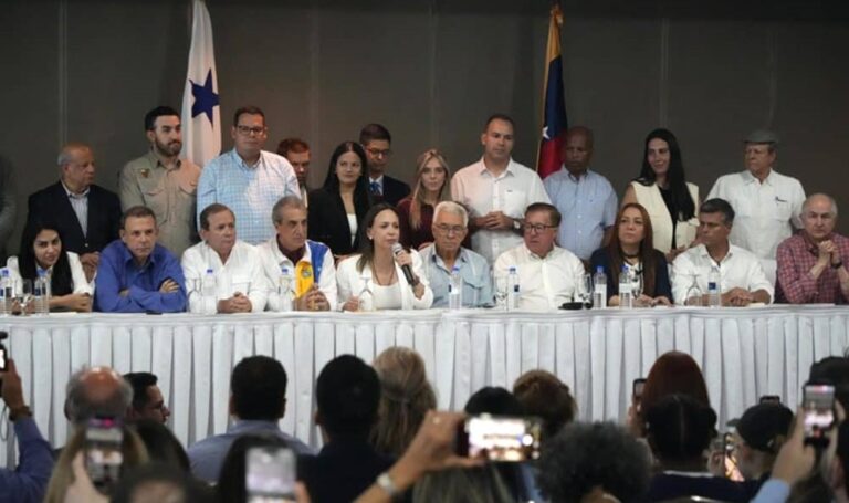 Oposición plantea negociación con chavismo y EE. UU. para restaurar la democracia