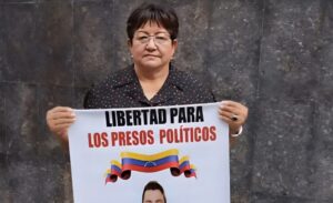 Excarcelan a Merys Torres, de 71 años, madre del capitán Antonio Sequea