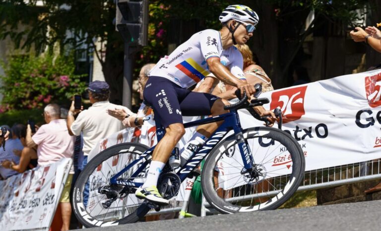 Orluis Aular termina en segundo lugar en la cuarta etapa del Giro de Italia