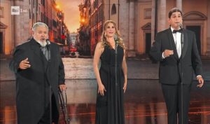 Zuliano Pierino Priolo, esposa e hijo interpretan “Va pensiero” de Giuseppe Verdi en la televisión italiana