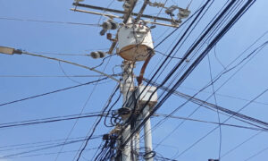 En Monte Claro suman 8 días sin luz por explosión de transformador
