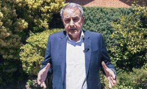 Juez bloquea 490.780 euros de las cuentas de Zapatero
