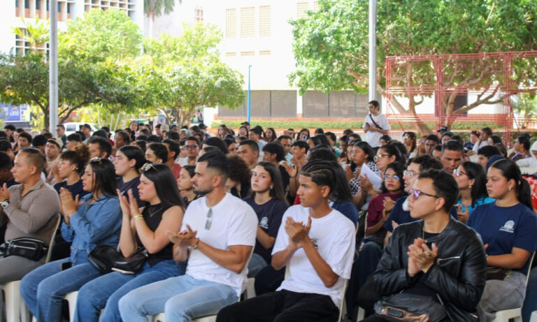 Más de 250 jóvenes iniciaron cursos de formación en Urbe