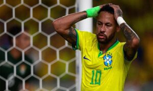 Neymar tiene una lesión muscular grado II en el gemelo, pero seguirá con Brasil