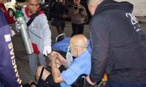 Trasladan a un hospital al excarcelado José Breijo por grave estado de salud