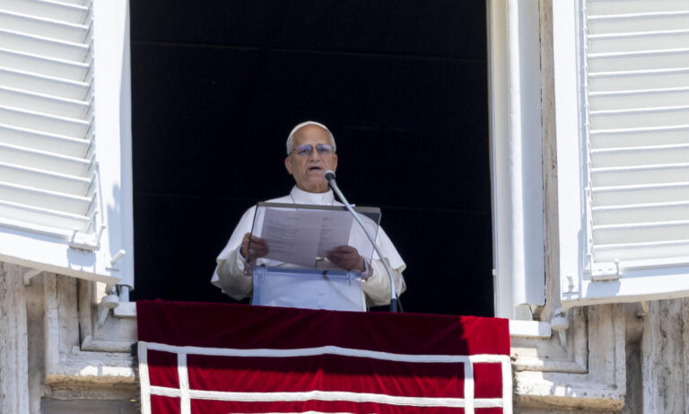 Papa León XIV llama a proteger a las víctimas de persecución