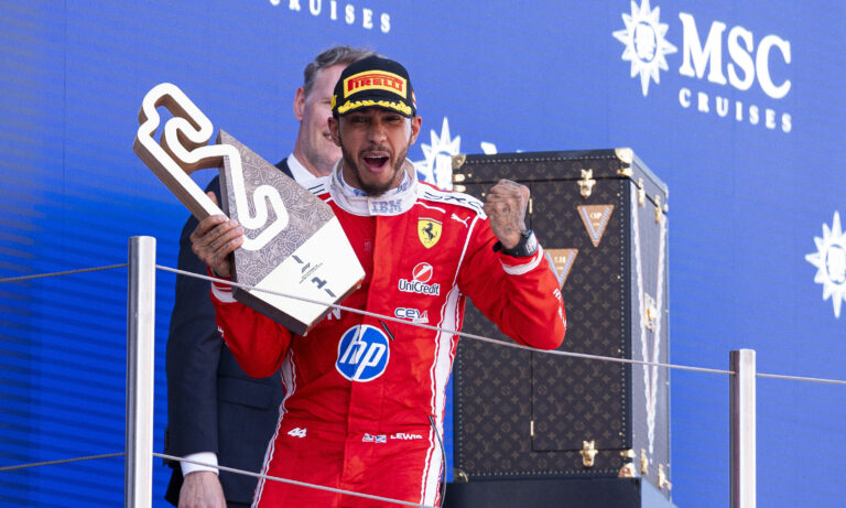 Hamilton gana en Barcelona y logra su primera victoria con Ferrari en la F1