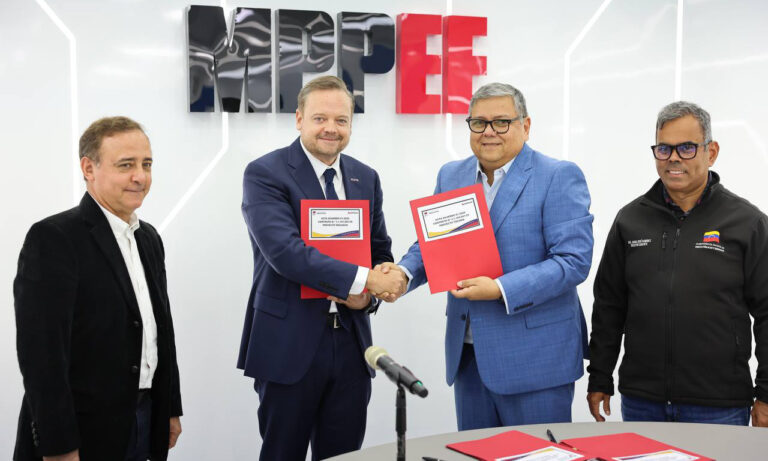 Gobierno e IMPSA firman acuerdo para reactivar la hidroeléctrica Tocoma en Bolívar