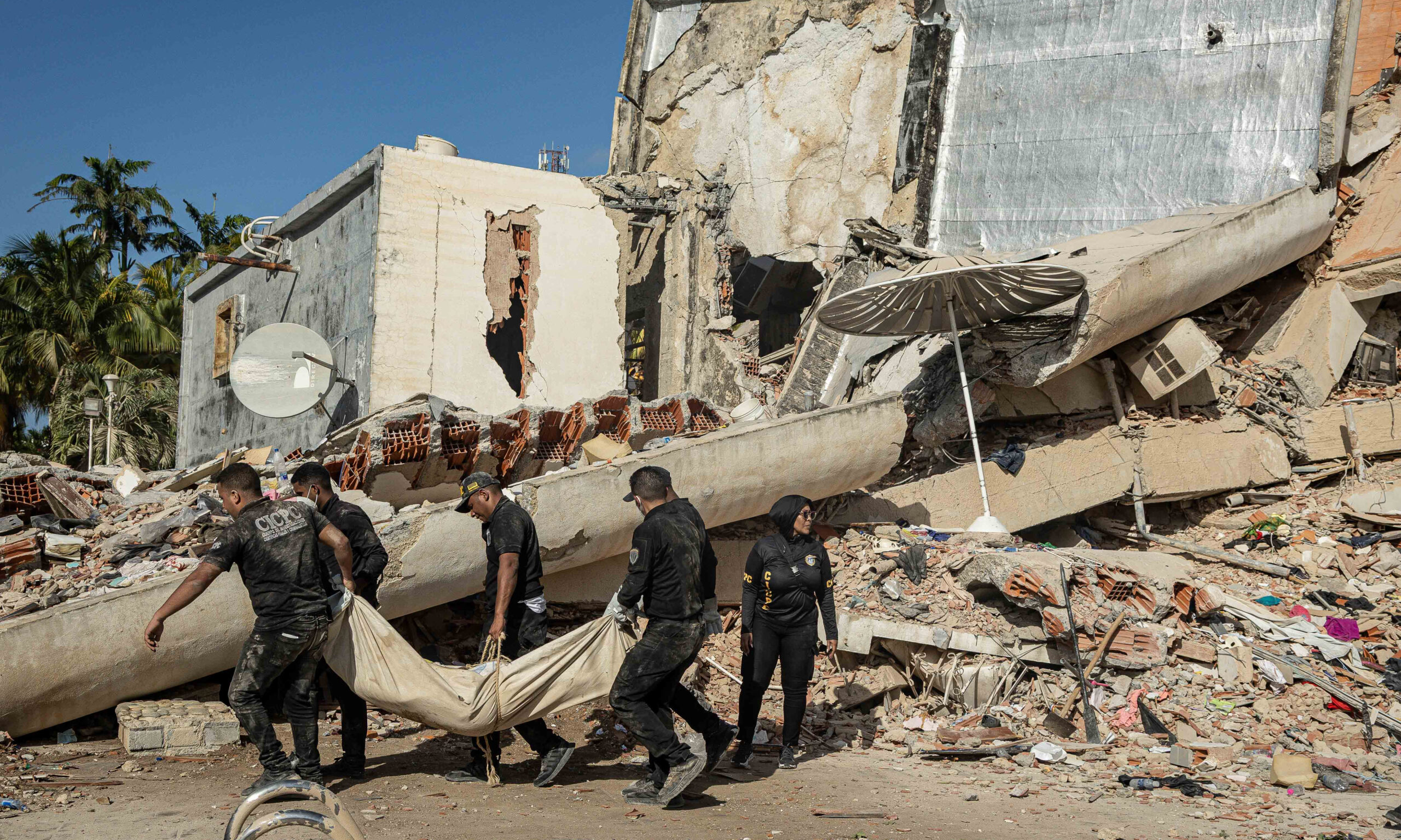 Crece el balance de víctimas extranjeras tras el doble terremoto