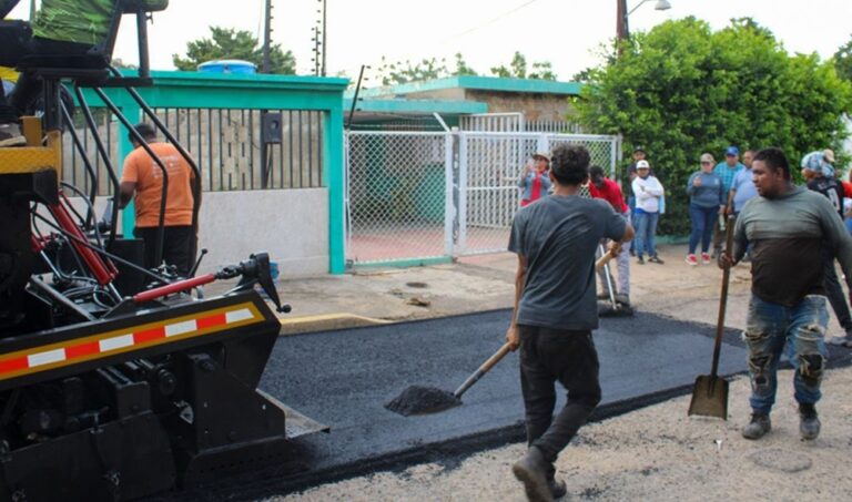 Alcaldía de Maracaibo asfalta la Urbanización Sucre