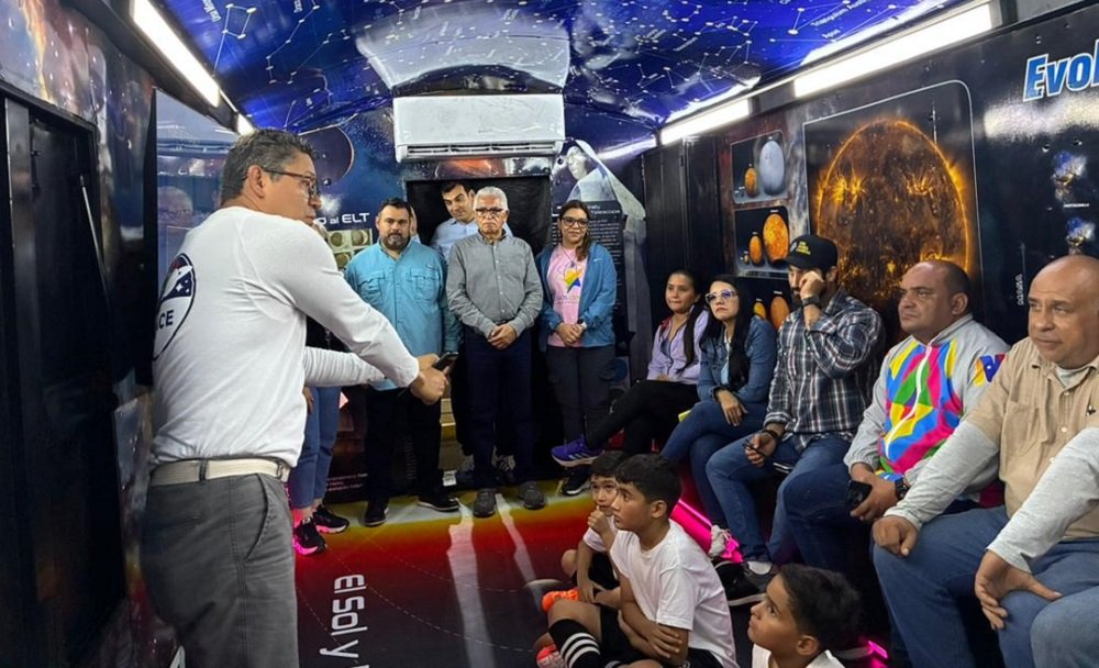 La “Ruta del Astrobús” despliega la magia de la astronomía en Maracaibo