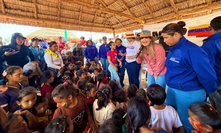Despliegan jornada integral para atender a más de 3 mil familias en la laguna de Sinamaica