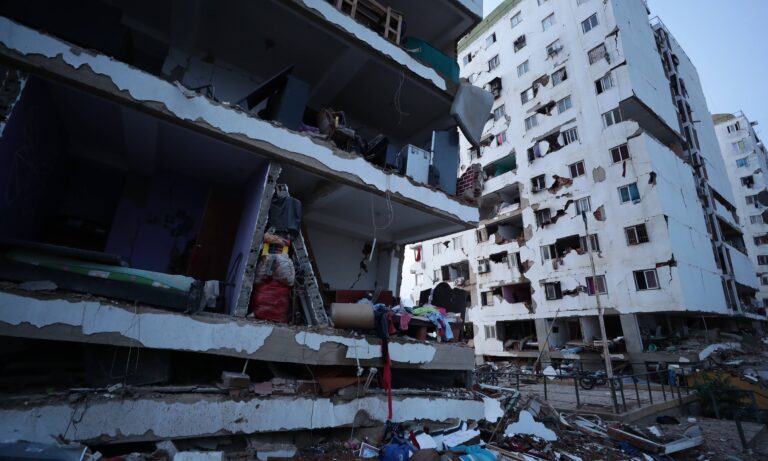 Gobierno califica a La Guaira como “zona de desastre” tras terremotos