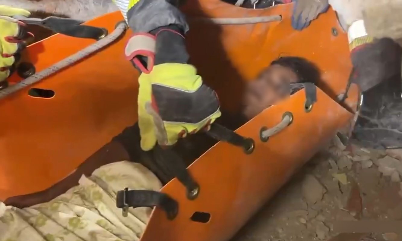 Ejército mexicano logra este domingo milagroso rescate de niño de 11 años
