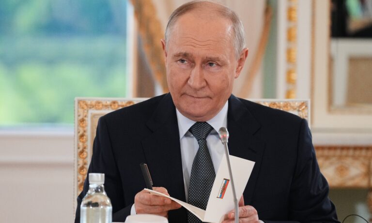 Putin admite que habló con EE. UU. sobre posible operación a la venezolana en Cuba