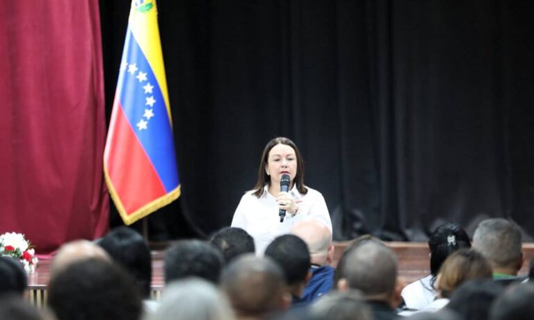 Gobierno: Producción petrolera supera los 1,2 millones barriles de petróleo diarios