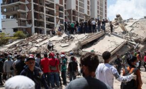 Trabajadores humanitarios alertan de enfermedades y hospitales desbordados tras sismos