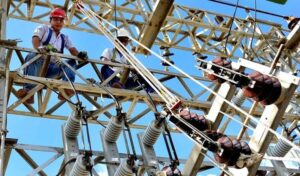 Trabajadores eléctricos denuncian sueldo denigrante e infraestructura deteriorada, que “ya no aguanta más”