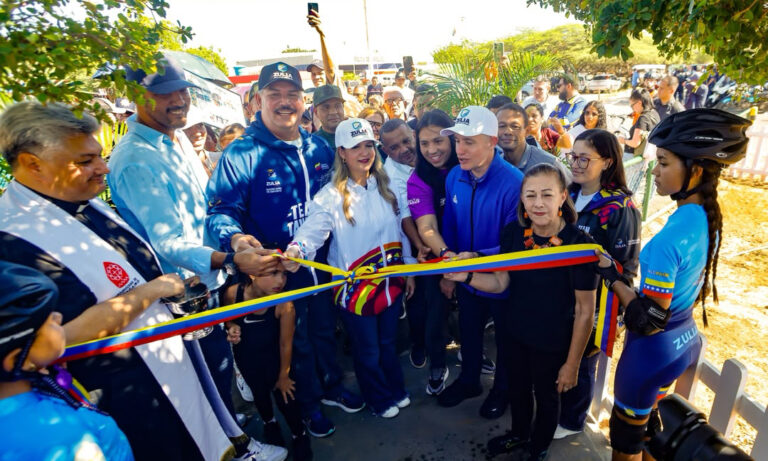 Inauguran el Patinódromo Alfredo León Moreno en la Vereda del Lago