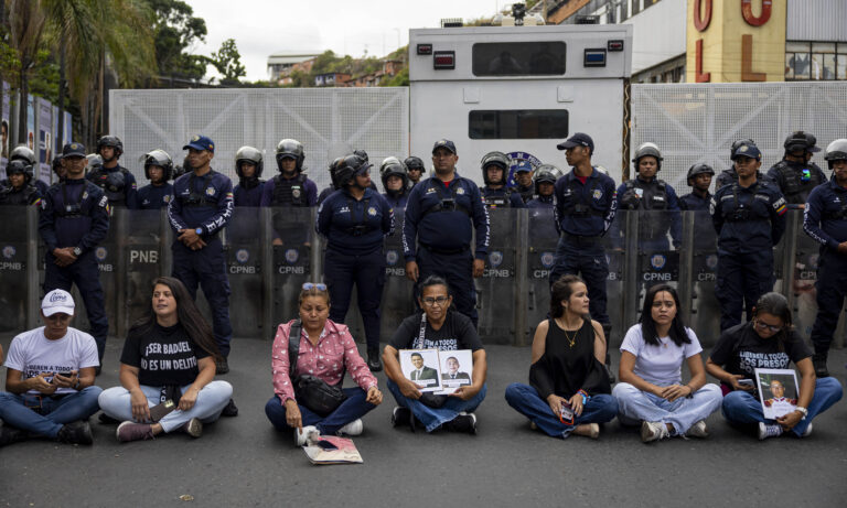 Denuncian opacidad estatal tras traslado de detenidos desde El Helicoide