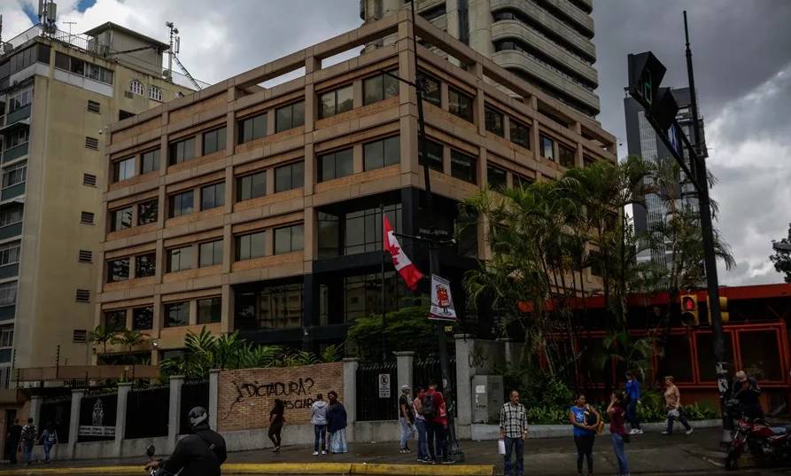 Canadá evalúa reapertura de su embajada en Venezuela