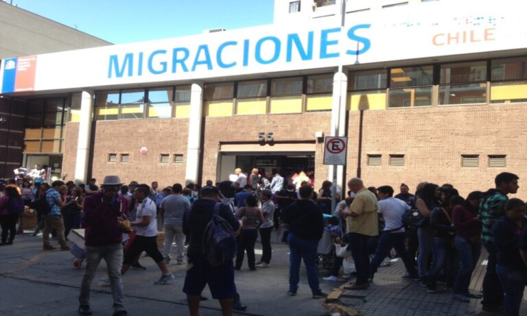 Kast confirma proyecto que amplía a 60 días retención de migrantes irregulares