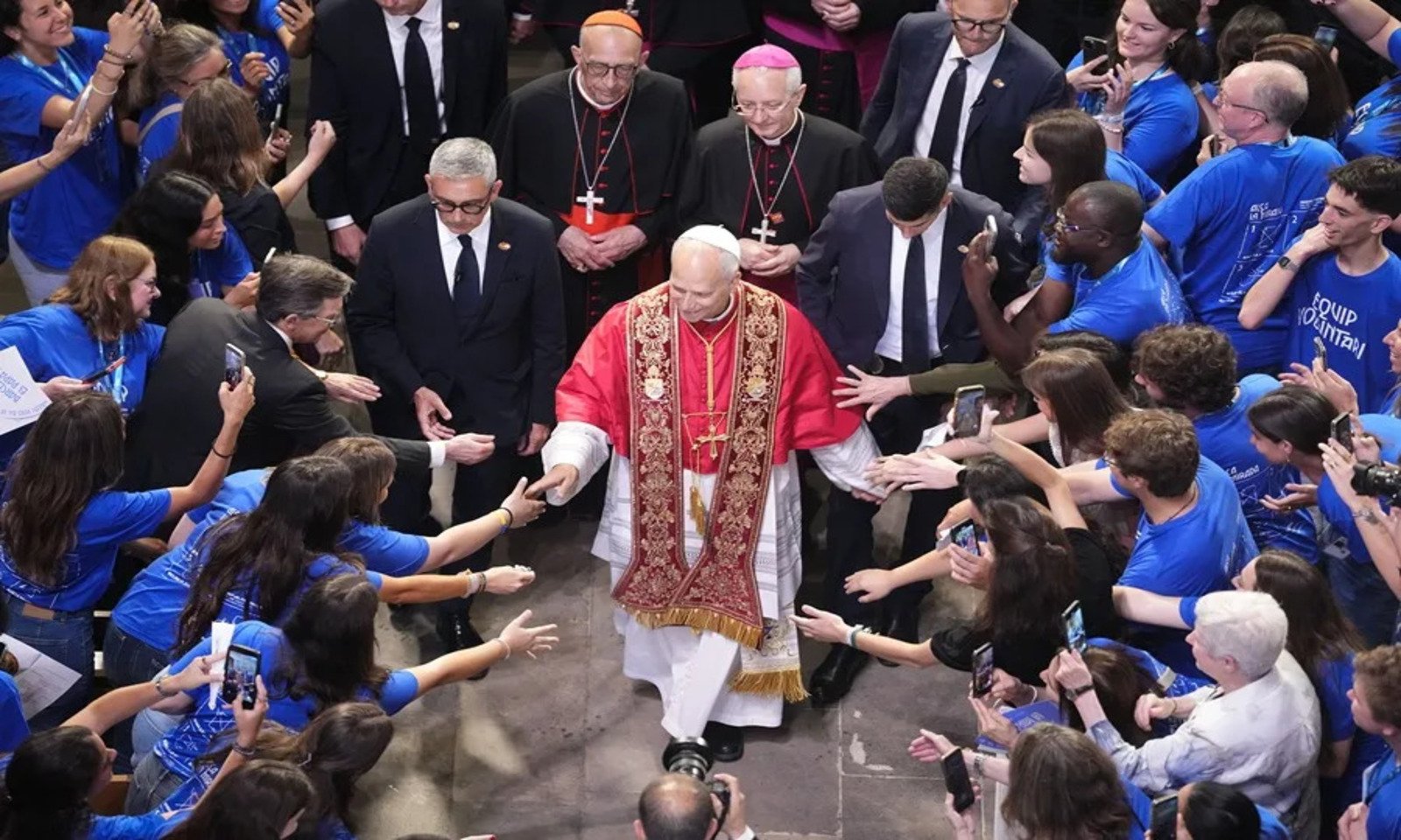Barcelona recibe al Papa con gran expectación y emoción de los fieles