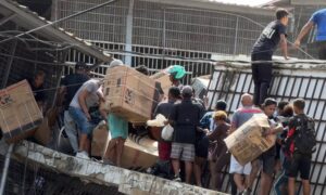 Saquean comercios en La Guaira tras terremotos
