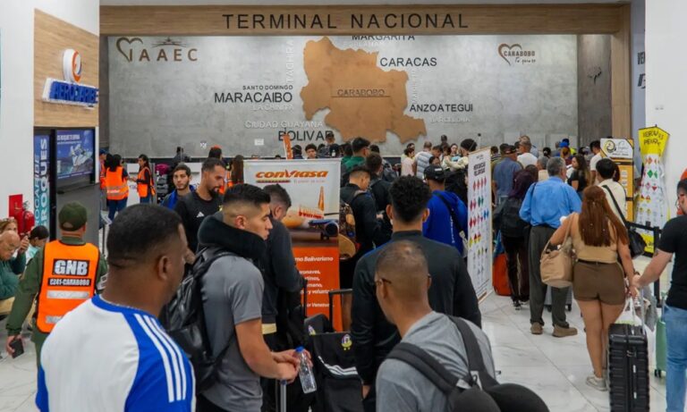 Aeropuerto de Valencia fija tarifas por uso de sus instalaciones