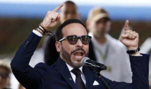 De la Espriella denuncia supuesto plan criminal para atentar contra su vida
