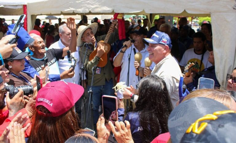 Masiva concentración en Maracaibo en solidaridad con Maduro y Cilia Flores