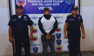 Abusa de su vecina, la golpea y la abandona en un terreno baldío en el Sur del Lago