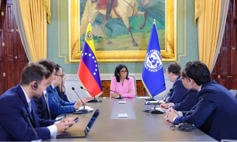 Delcy Rodríguez evalúa con el FMI el uso de reservas para la recuperación tras terremotos