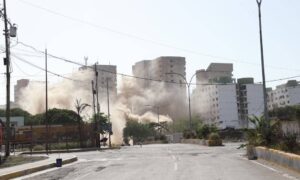 Demuelen el primer edificio en La Guaira tras el doble terremoto