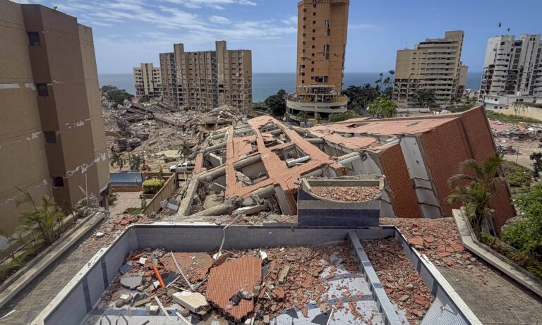 Doble terremoto en el país deja más de dos millones de toneladas de escombros