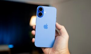 El móvil se ha convertido en el nuevo mando de nuestra vida diaria