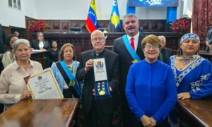 Zulia rinde tributo al poeta y escritor Udón Pérez