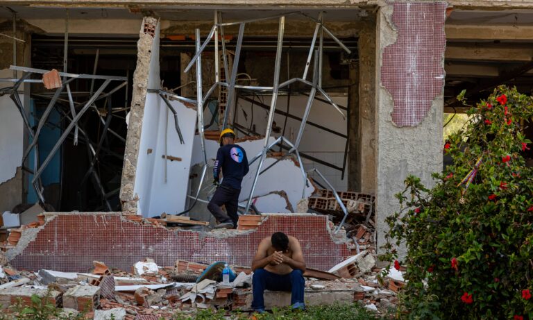 Gobernador de La Guaira reporta 1.338 desaparecidos tras terremotos