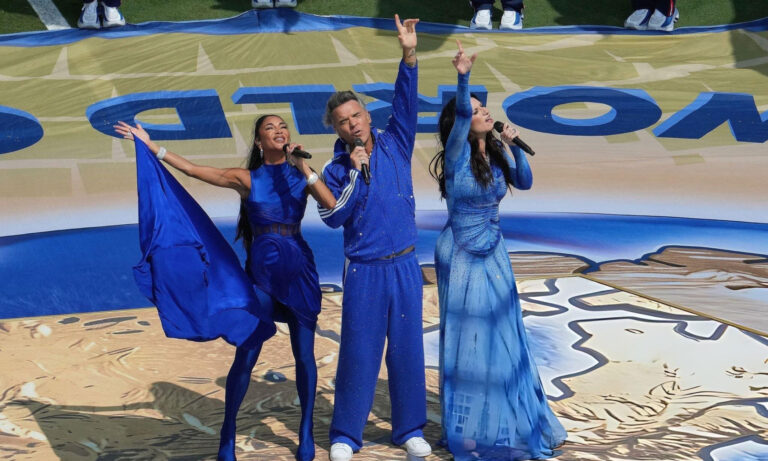 Robbie Williams, Tom Cruise y Jennifer Hudson calientan la final del Mundial