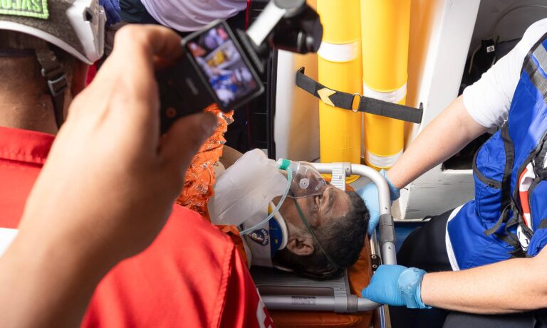 Hernán Gil está en observación en una clínica de Caracas tras ser rescatado