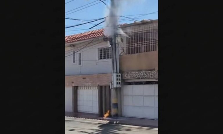 Incendio en un poste de alumbrado deja sin electricidad a Valle Claro