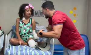 Brindan atención protésica a los más de 100 sobrevivientes amputados de La Guaira: 40 % son niños