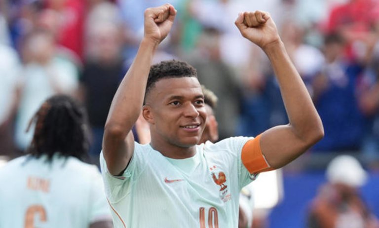 Mbappé alcanza los 20 goles en Copas del Mundo en 20 partidos