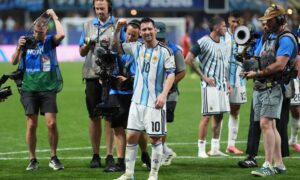 Argentina logra una remontada épica ante Egipto en 13 minutos y está en cuartos