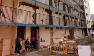Damnificados de Morón tras terremotos piden respuestas sobre sus viviendas
