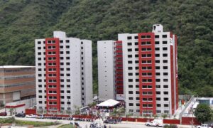 Exministro de Chávez confiesa que la Misión Vivienda no hacía estudios de suelo