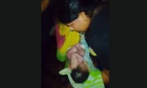Asisten parto de emergencia en la urbanización San Jacinto