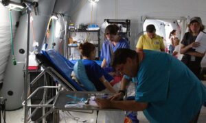Brigadas internacionales buscan evitar una crisis sanitaria entre los damnificados